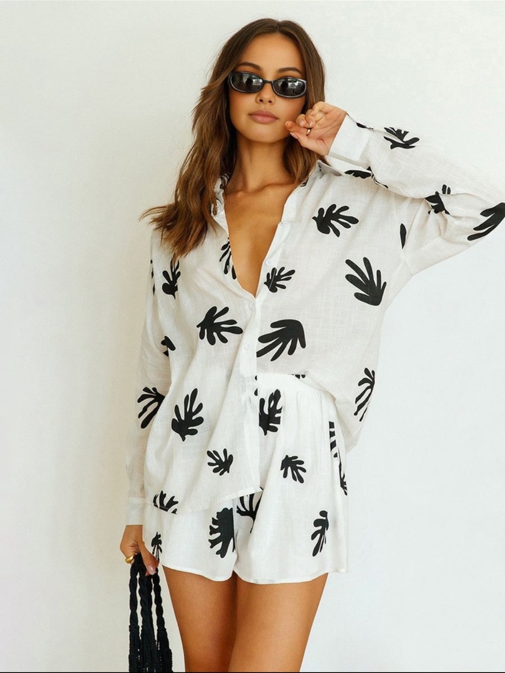 Commense White and Black Two-Piece Set